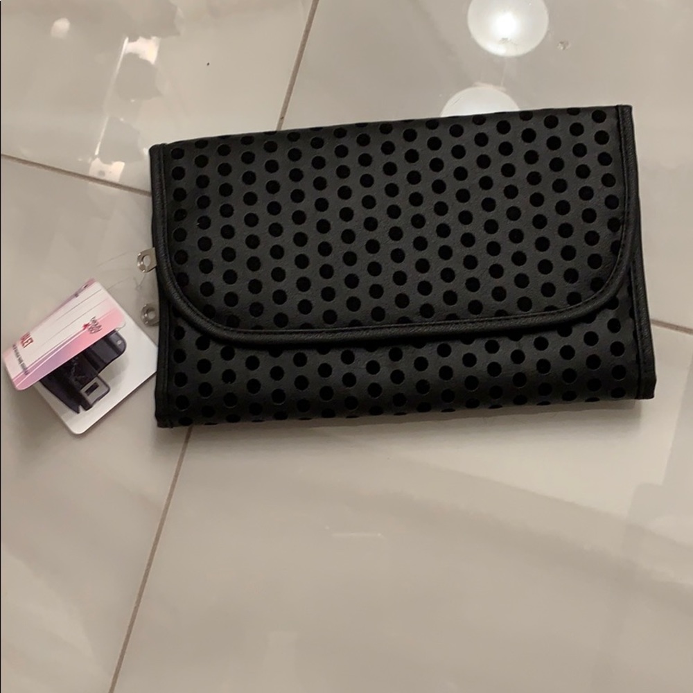 Beauty 360 Valet. Black vinyl polka dot